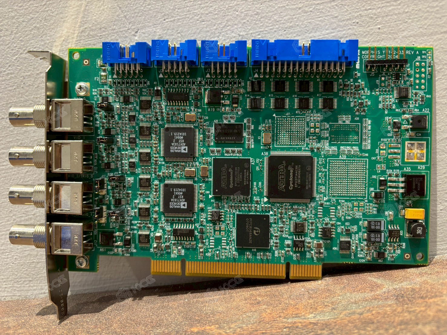 MATROX<br/>MORPHIS Y7142_03 REV.A<br/>MOR/2VD