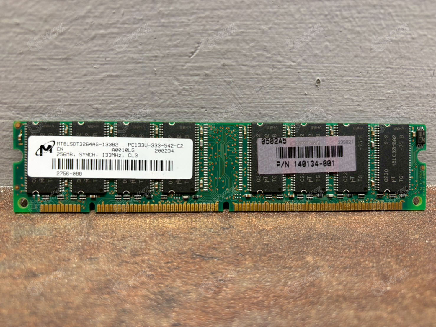 PC133U-333-542-C2<br/>MT8LSDT3264AG-133B2