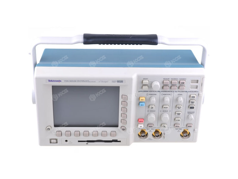 TEKTRONIX<br/>TDS3052B