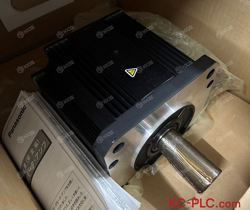 PANASONIC<br/>MHMA302S1G