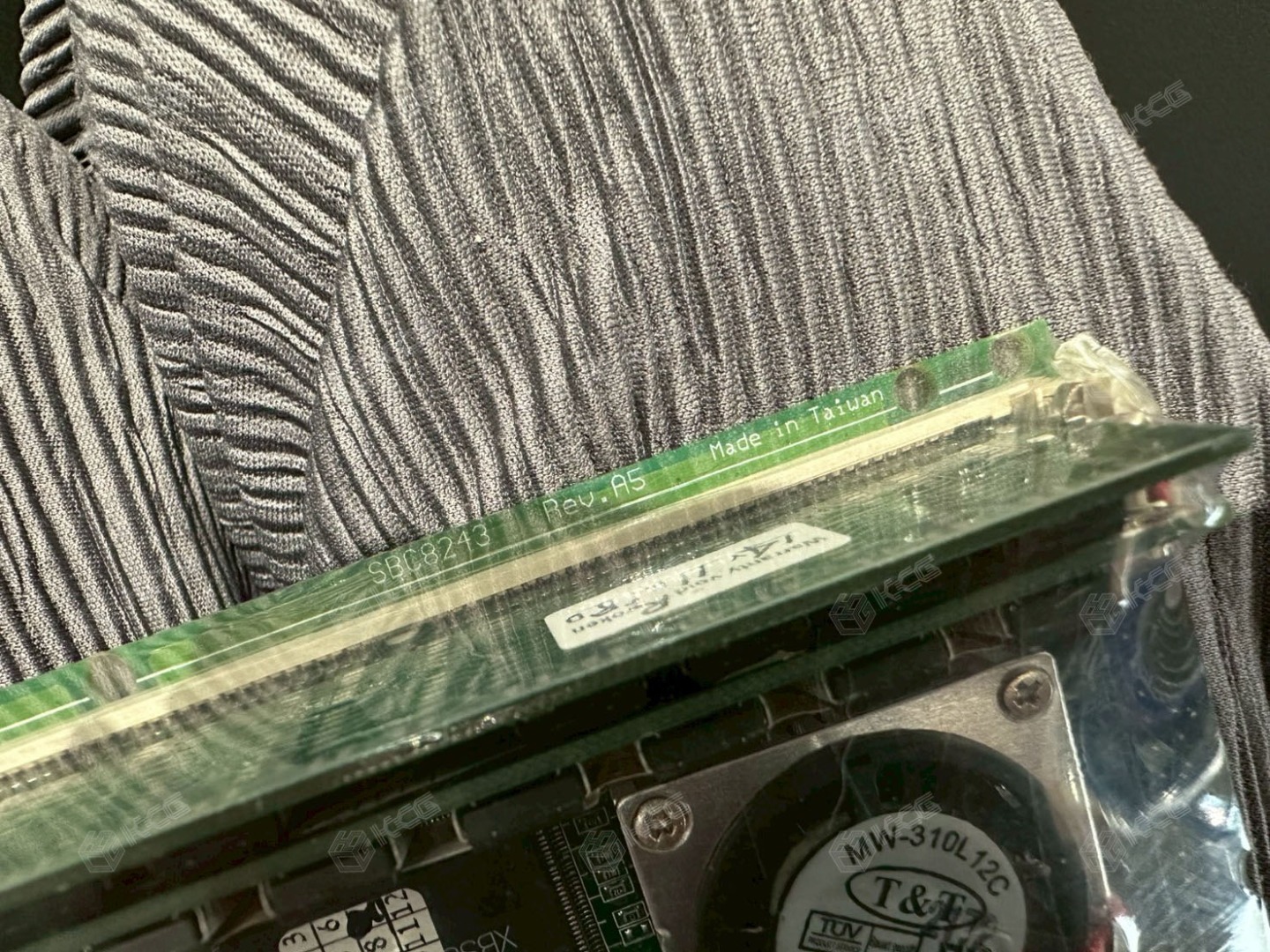 Axiomtek_SBC8243-image3 S